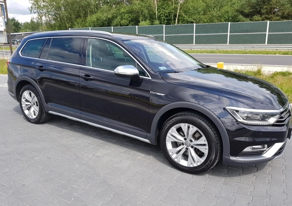 Volkswagen Passat cena 84000 przebieg: 165000, rok produkcji 2016 z Włodawa małe 781